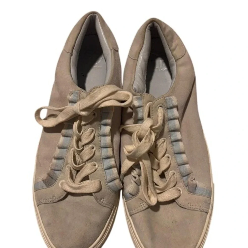 Gray Tory Burch sneakers. Size 9‎